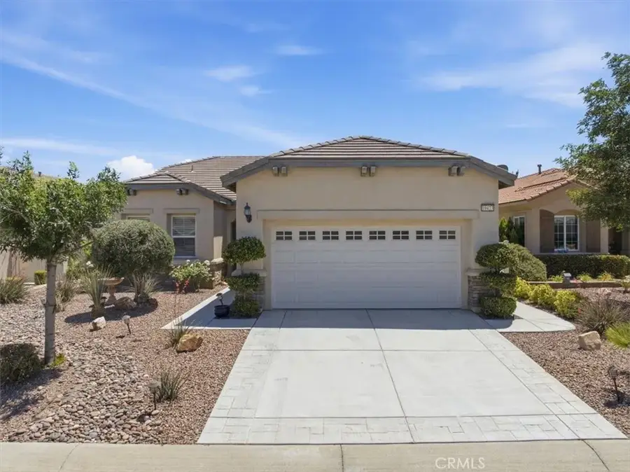 19423 Crystal Springs Lane, Apple Valley, CA 92308 - #2