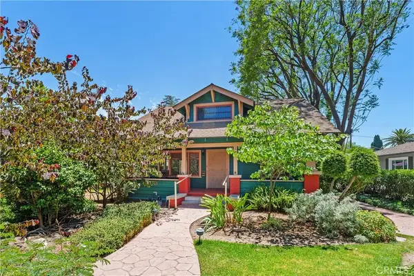3892 Oakwood Place, Riverside, CA 92506