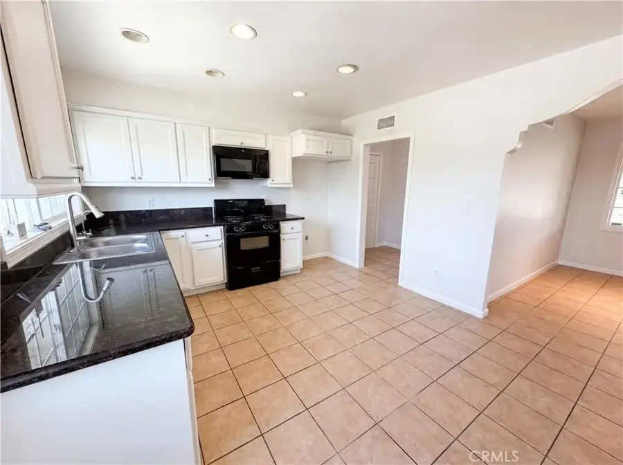 322 E Mariposa, Rialto, CA 92376 - #2