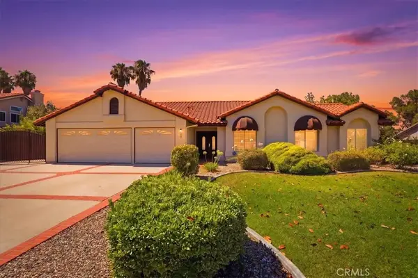 165 Cottonwood Avenue, Riverside, CA 92506