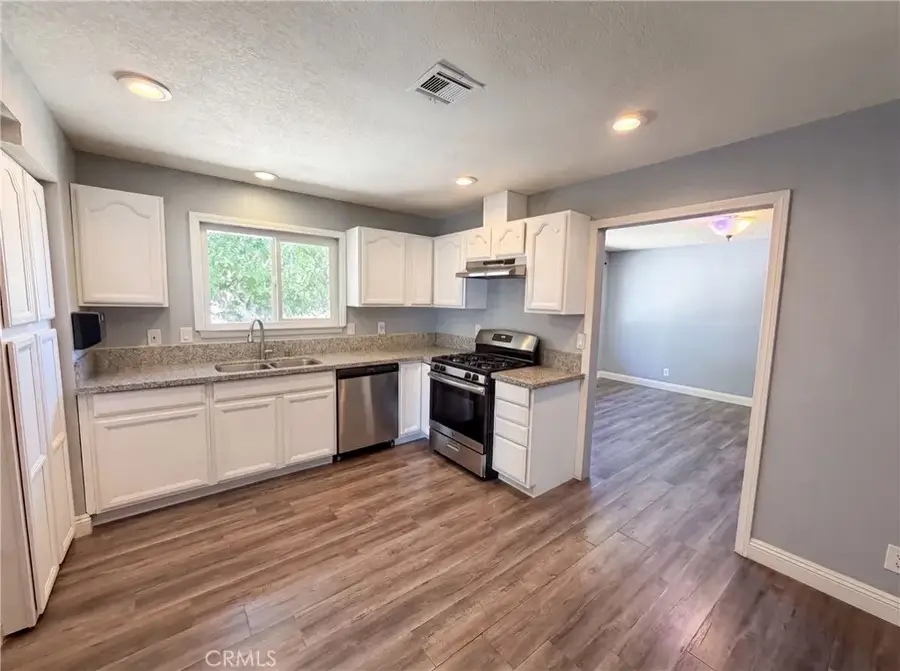 15929 La Verida, Victorville, CA 92395 - #2