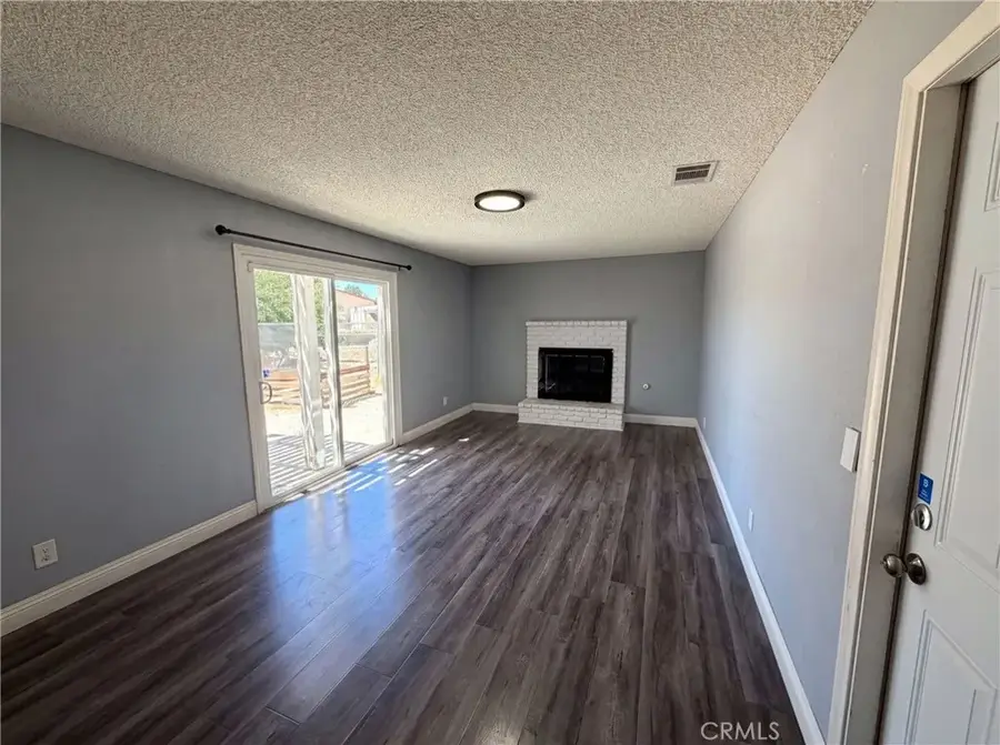 15929 La Verida, Victorville, CA 92395 - #3