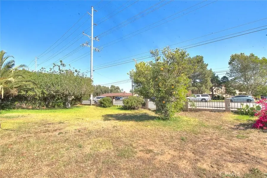 17788 San Bernardino, Fontana, CA 92335 - #2