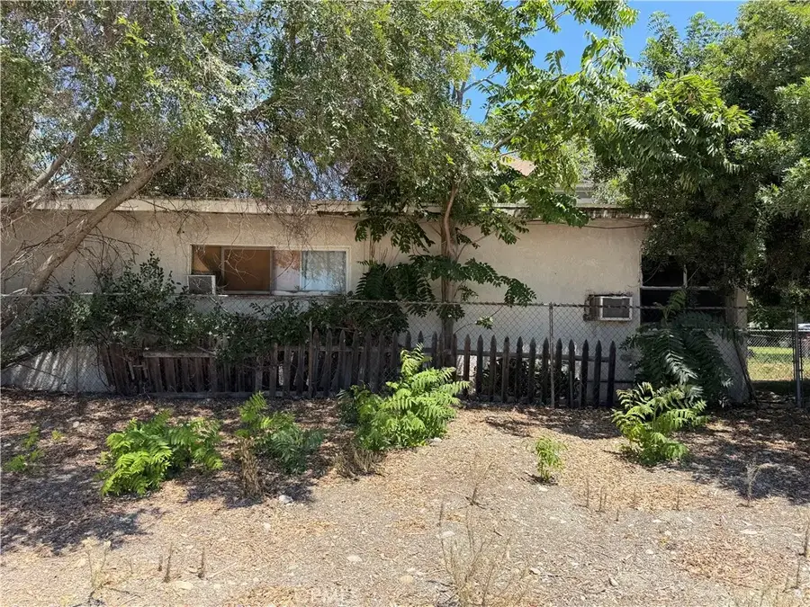 365 N Sixth, Upland, CA 91786 - #2