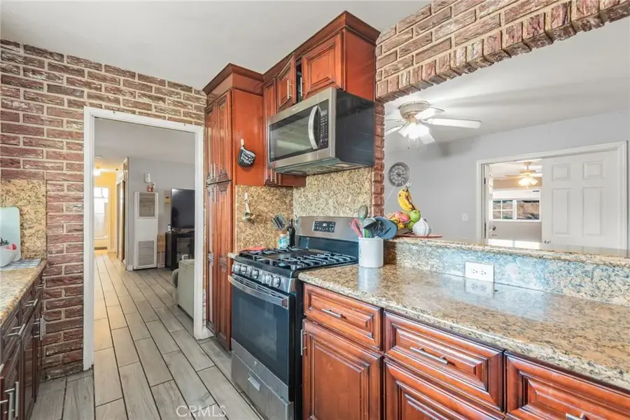 19450 Woodhill Street, Rialto, CA 92376 - #2
