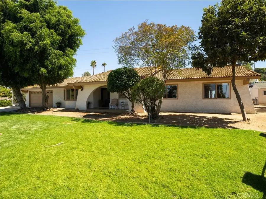 15510 Surrey Court, Riverside, CA 92506 - #3