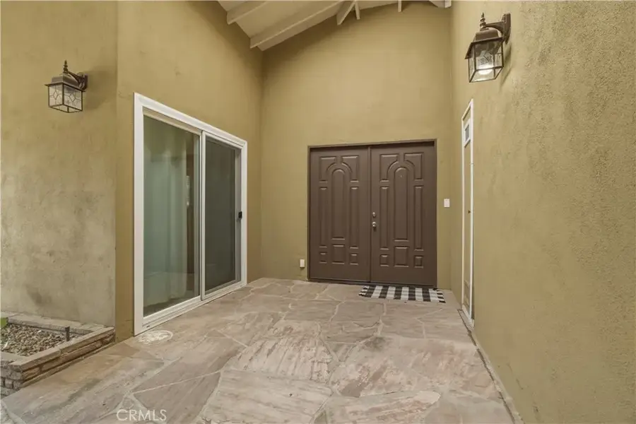 910 W George, Banning, CA 92220 - #3