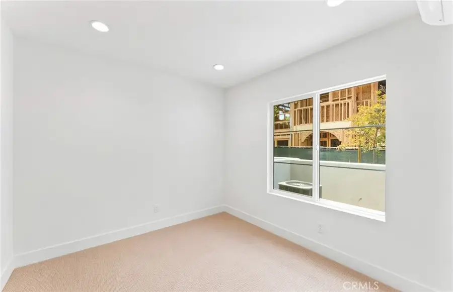 107 Sorrel Court, Burbank, CA 91506 - #3