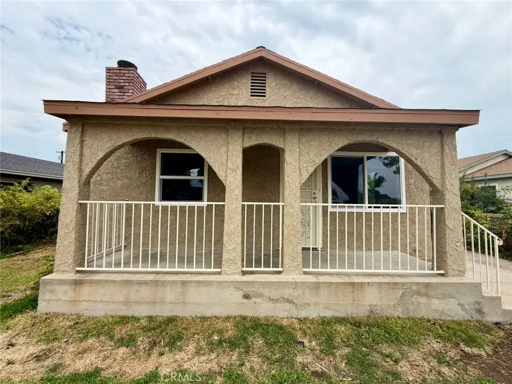 543 E 3rd Street, Azusa, CA 91702 - #1