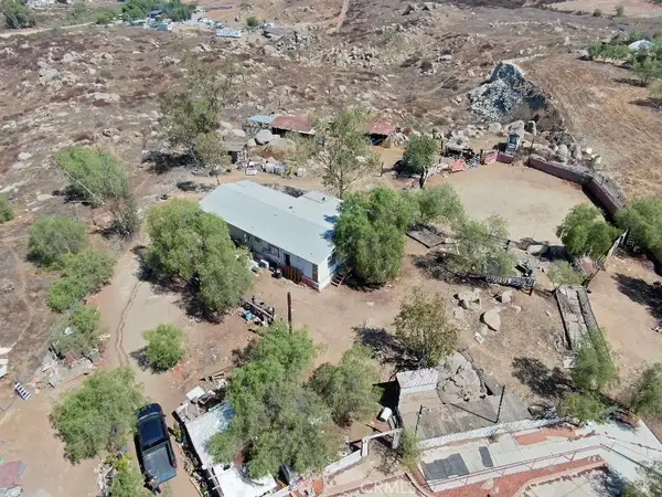 21751 Rogers, Perris, CA 92570