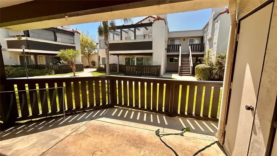 1927 W Houston #5, Fullerton, CA 92833 - #2