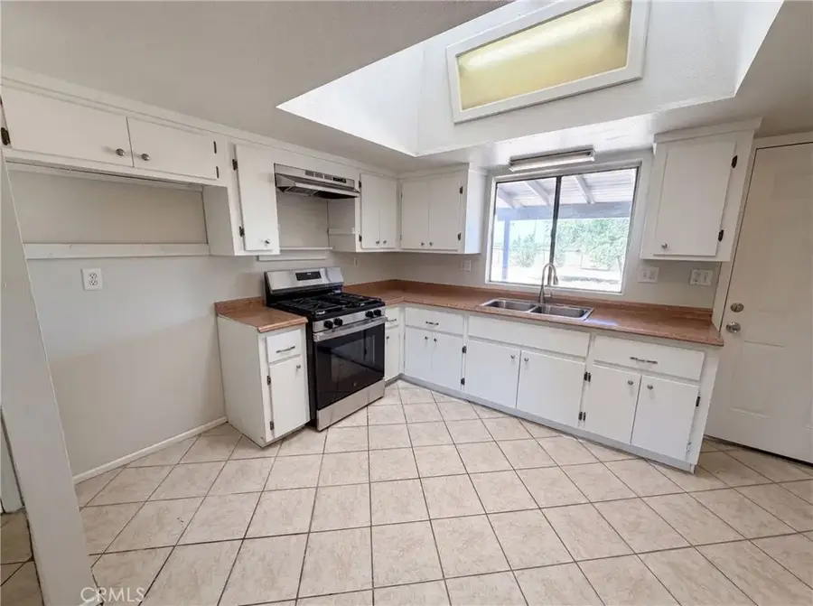 13191 El Rio, Victorville, CA 92392 - #2