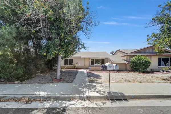 451 Magnolia Circle, Hemet, CA 92543