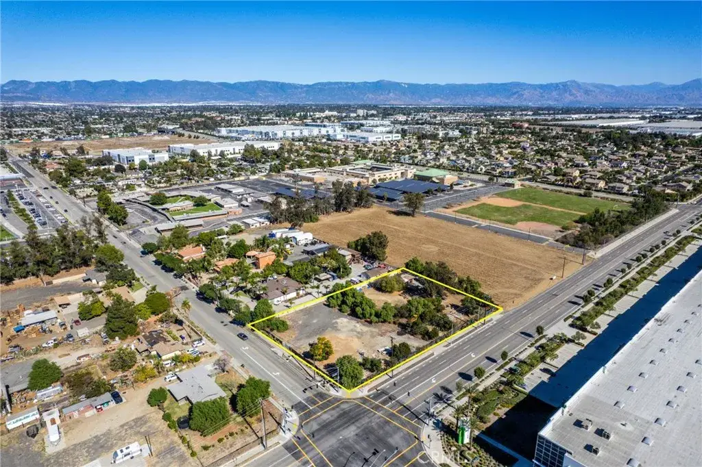 10899 Oleander, Fontana, CA 92335 - #1