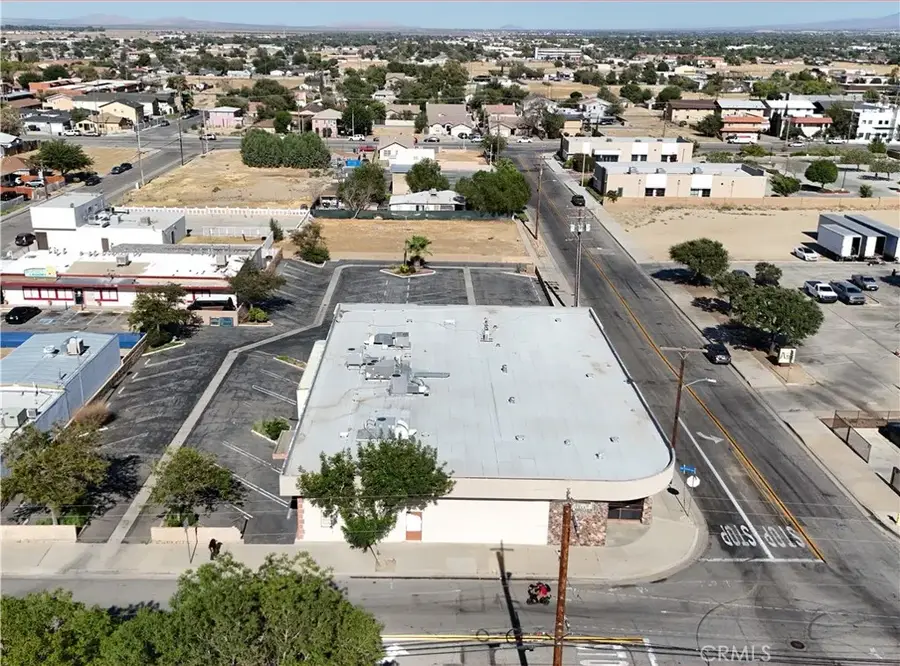 925 E Avenue Q6, Palmdale, CA 93550 - #2