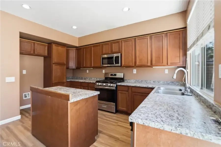 300 Date Street, Lake Elsinore, CA 92530 - #3