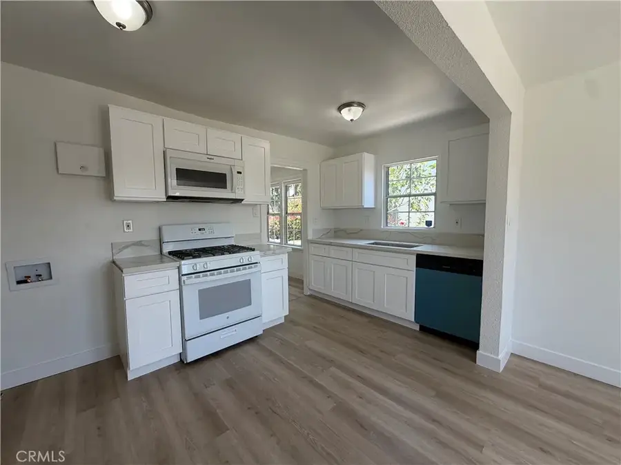712 E 82nd, Los Angeles, CA 90001 - #3