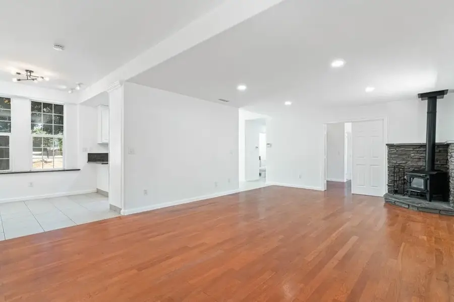 205 Waring, Riverside, CA 92507 - #2