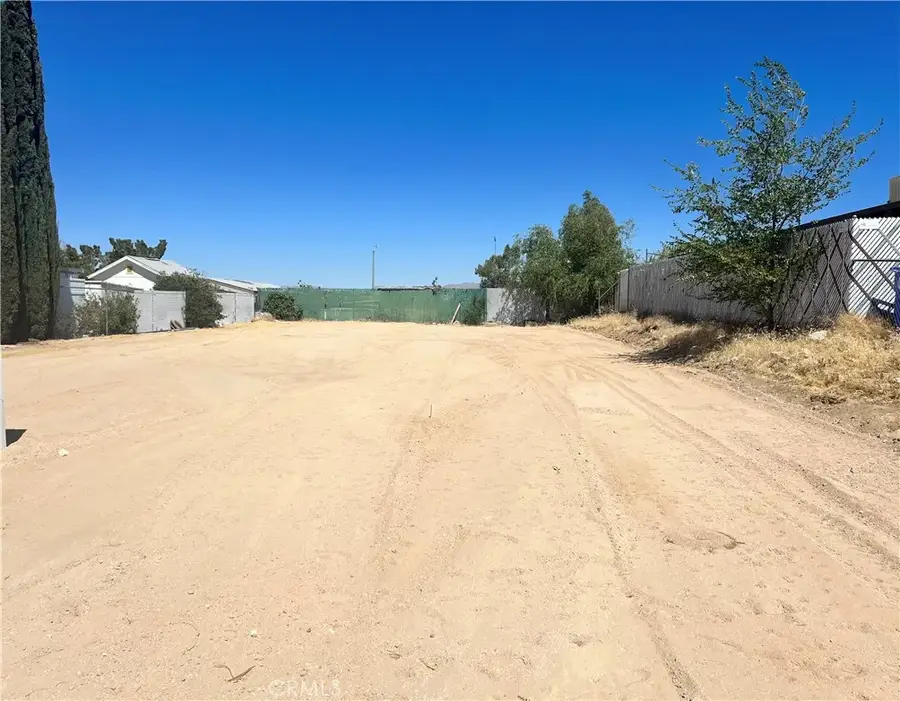 14005 Victoria, Victorville, CA 92395 - #2