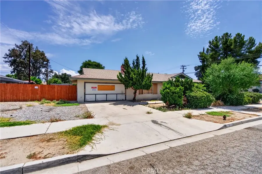 692 S Carmalita, Hemet, CA 92543 - #2