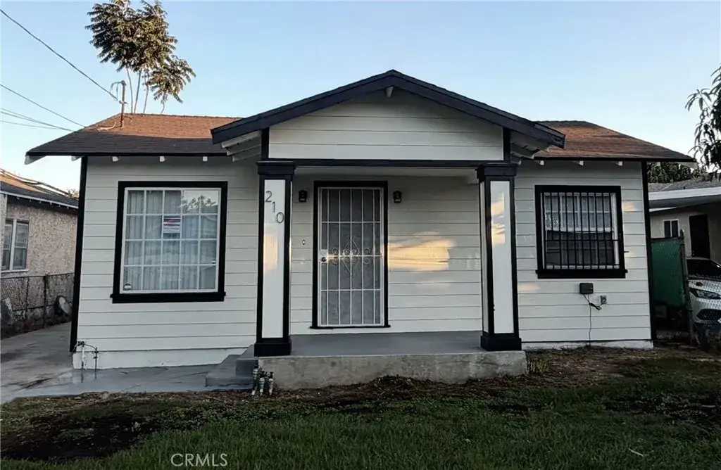 210 W 102nd, Los Angeles, CA 90003 - #1