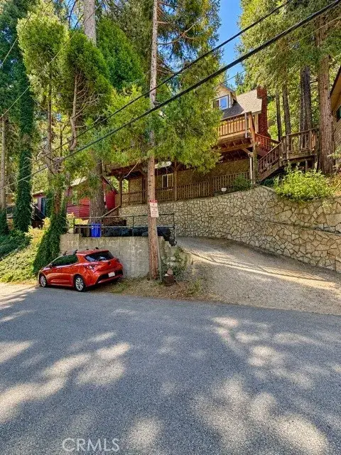 23697 Bowl Road, Crestline, CA 92325