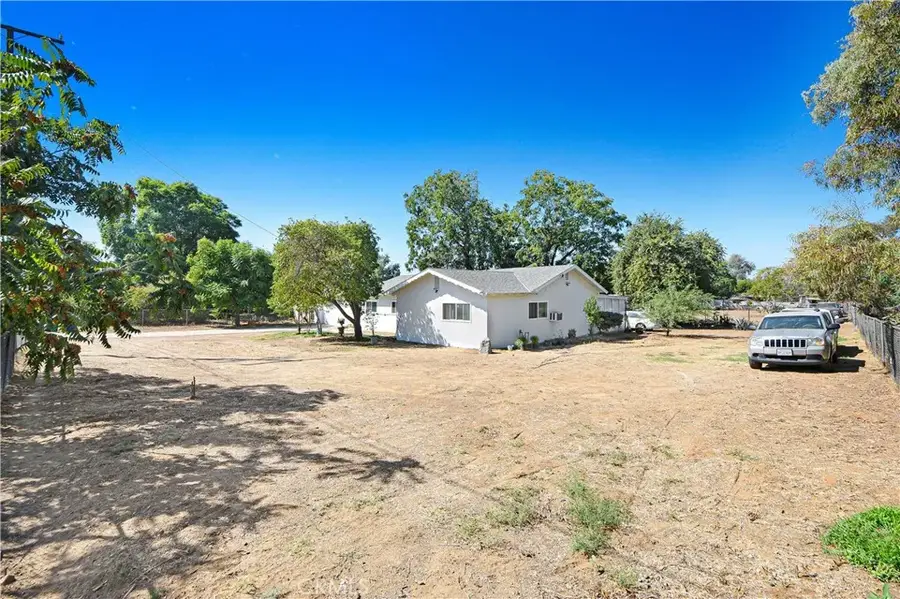6523 Lorena, Jurupa Valley, CA 91752 - #2
