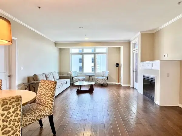 125 North Raymond Avenue North #404, Pasadena, CA 91103