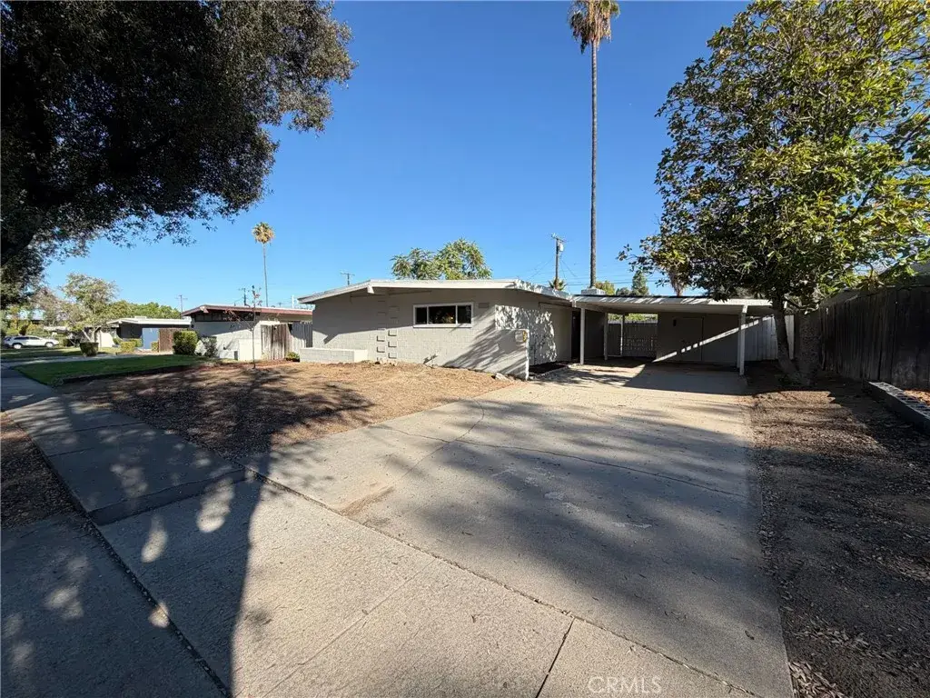 1311 Campus, Redlands, CA 92374 - #1