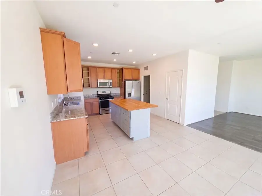 5578 E Eugenia, Fresno, CA 93727 - #2