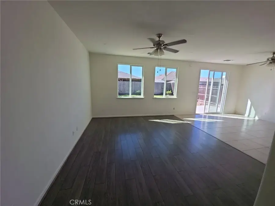 5578 E Eugenia, Fresno, CA 93727 - #3