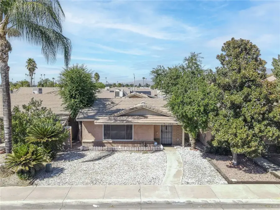 2810 W Devonshire, Hemet, CA 92545 - #3