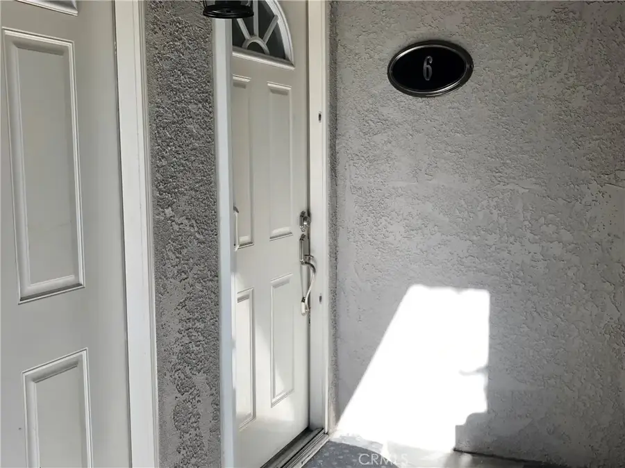 1725 Loma Avenue #6, Long Beach, CA 90804 - #2