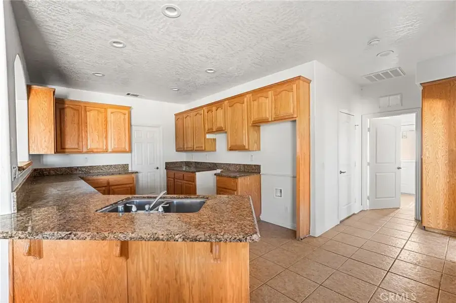 8778 Smoke Tree, Phelan, CA 92371 - #3