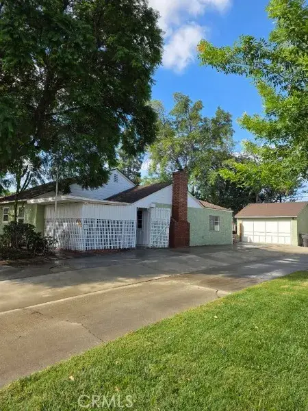 6825 Glacier Drive, Riverside, CA 92506