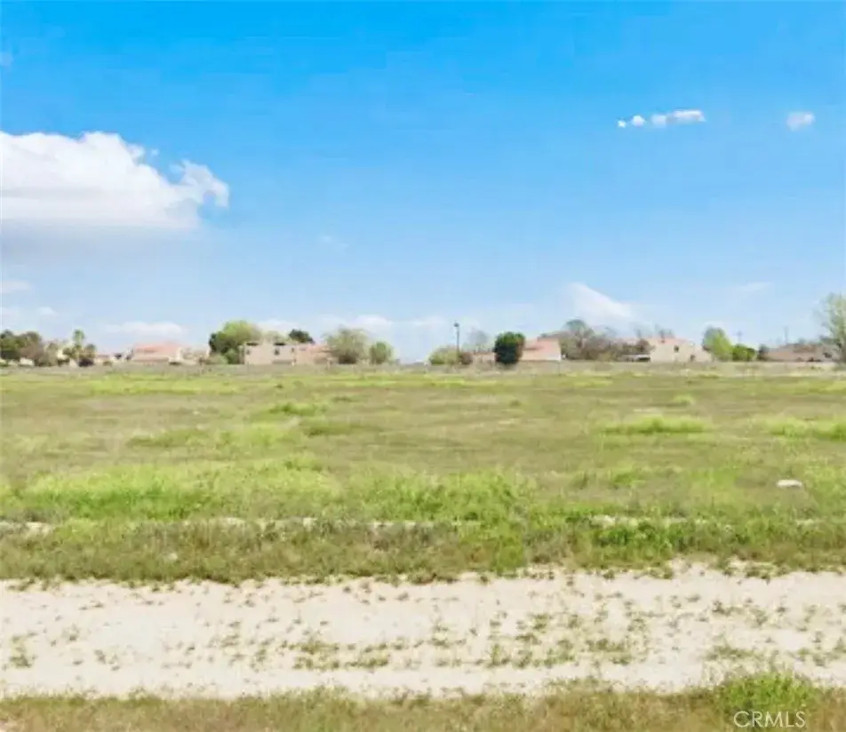 25 E Avenue J, Lancaster, CA 93535 - #1