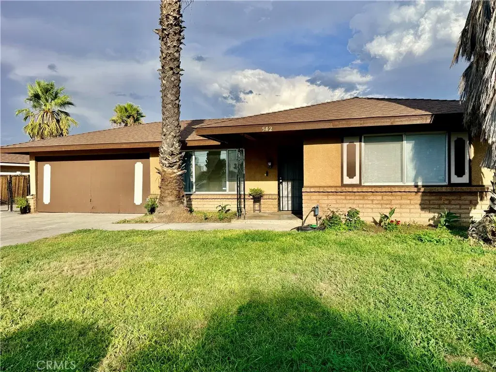 542 N Girard, Hemet, CA 92544 - #1