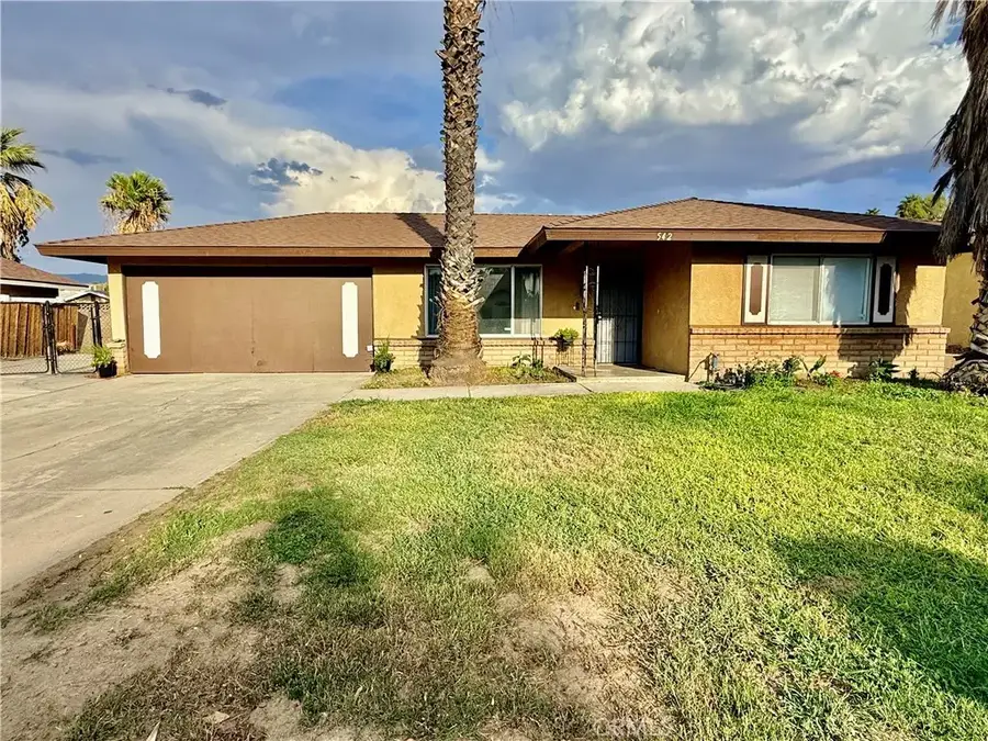 542 N Girard, Hemet, CA 92544 - #2