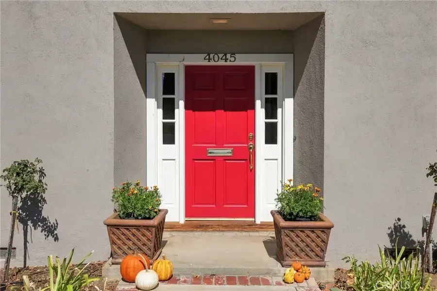 4045 Chapman, Riverside, CA 92506 - #2