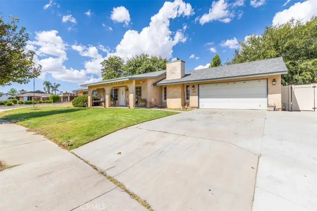 1423 W. Hoffer, Banning, CA 92220 - #1