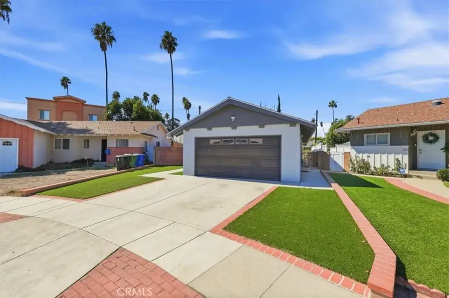 7227 Whitaker Avenue, Lake Balboa, CA 91406 - #3