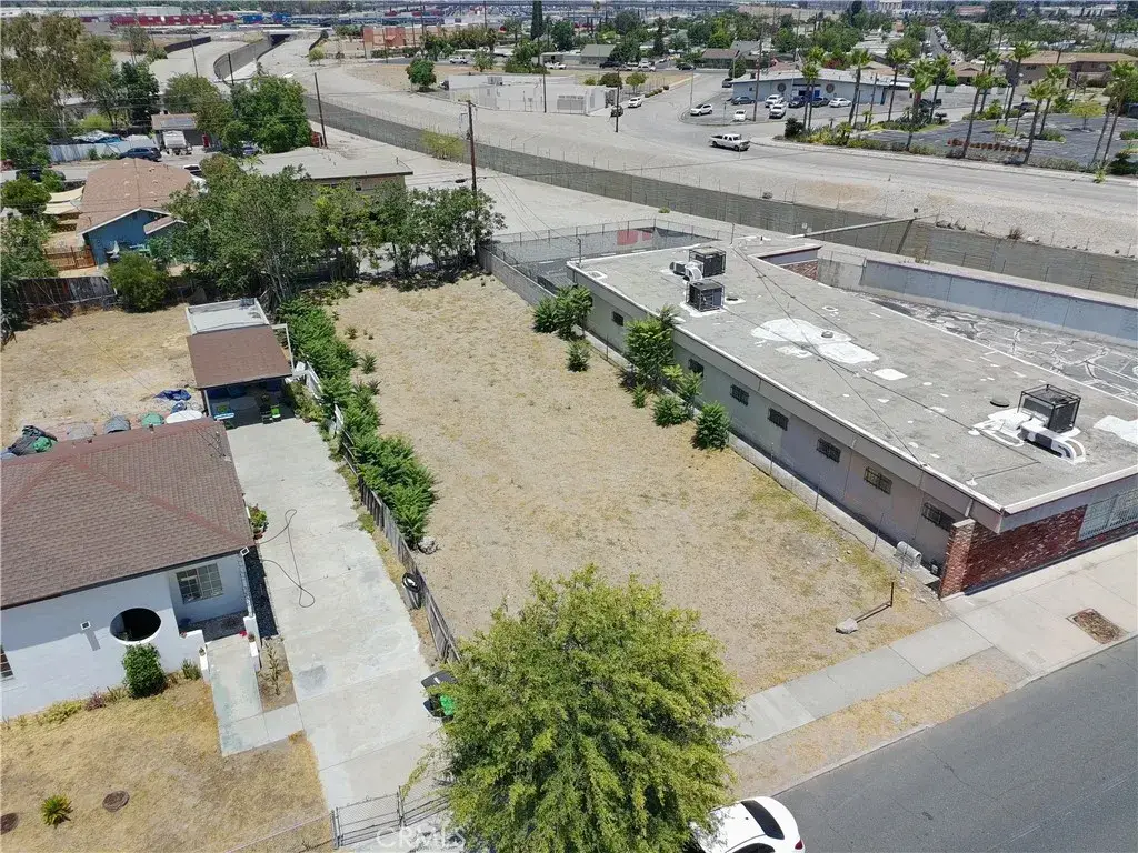 1371 N La Cadena, Colton, CA 92324 - #1