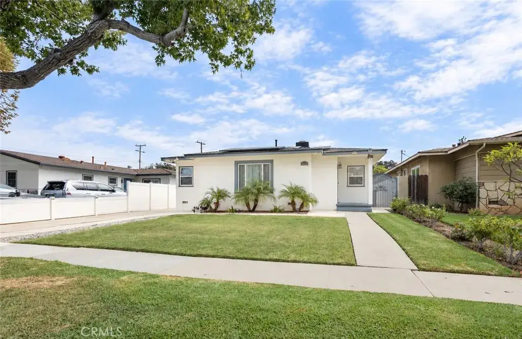 2121 Valencia, Santa Ana, CA 92706 - #1
