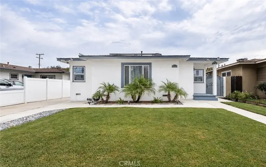 2121 Valencia, Santa Ana, CA 92706 - #2