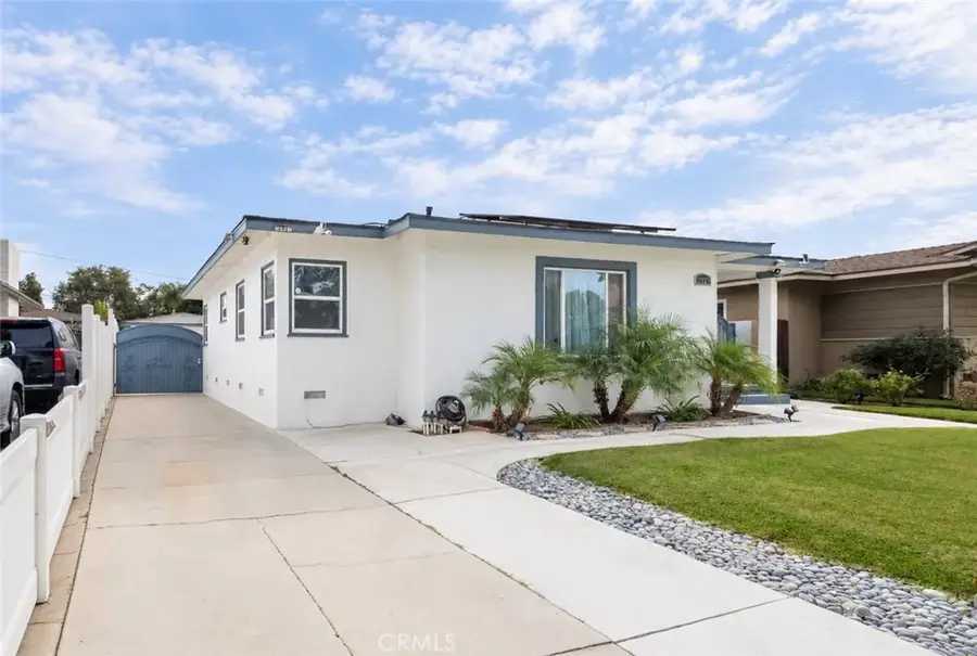 2121 Valencia, Santa Ana, CA 92706 - #3