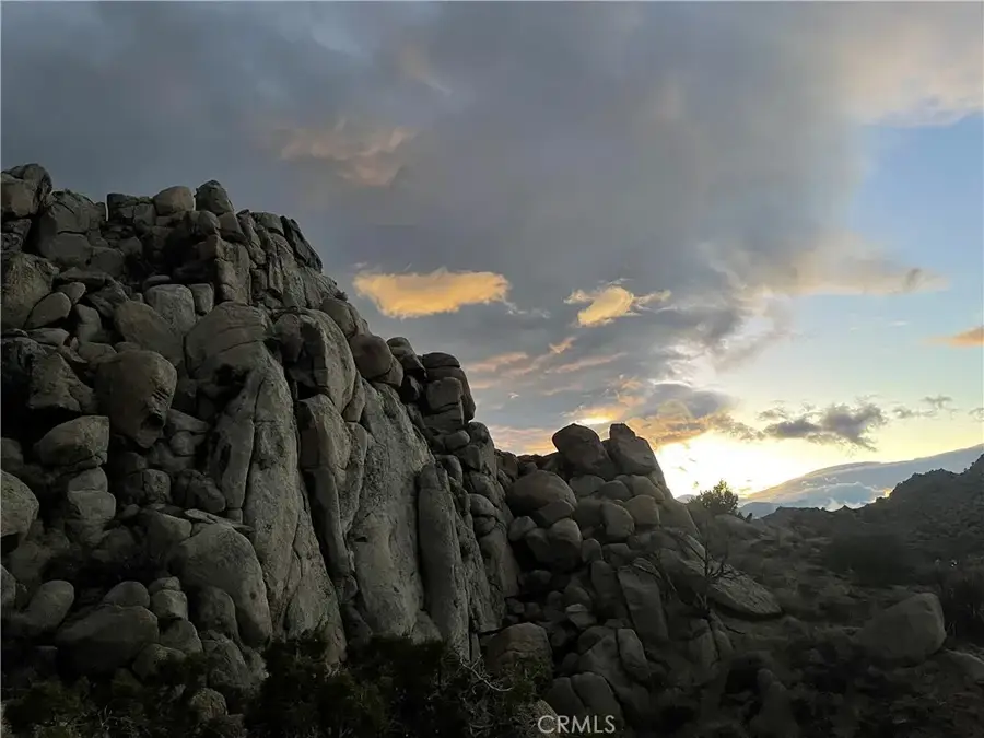 56819 Plaza Del Amigo, Yucca Valley, CA 92284 - Image #3