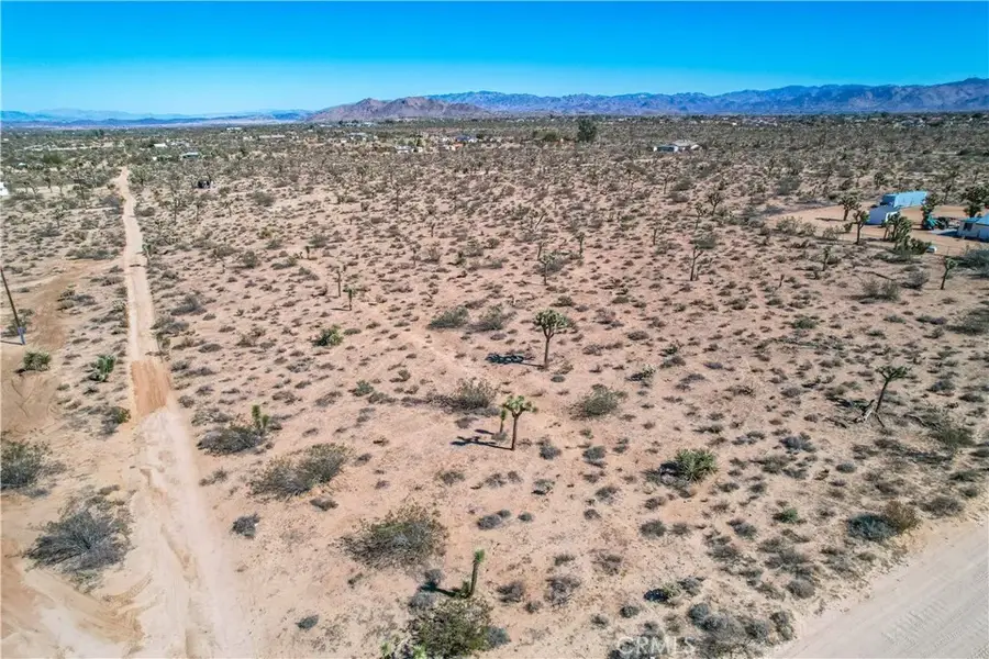 3161 Warren Vista, Yucca Valley, CA 92284 - Image #2