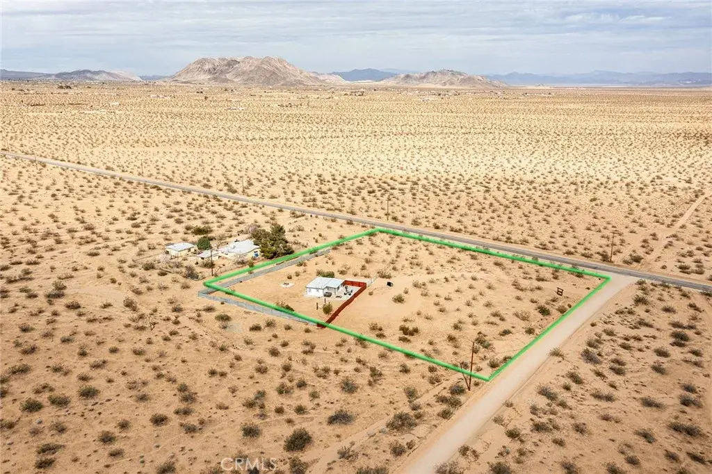 877 Phillips Road, Landers, CA 92285 - Image #1
