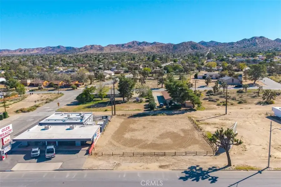 1122 Twentynine Palms, Yucca Valley, CA 92284 - Image #2