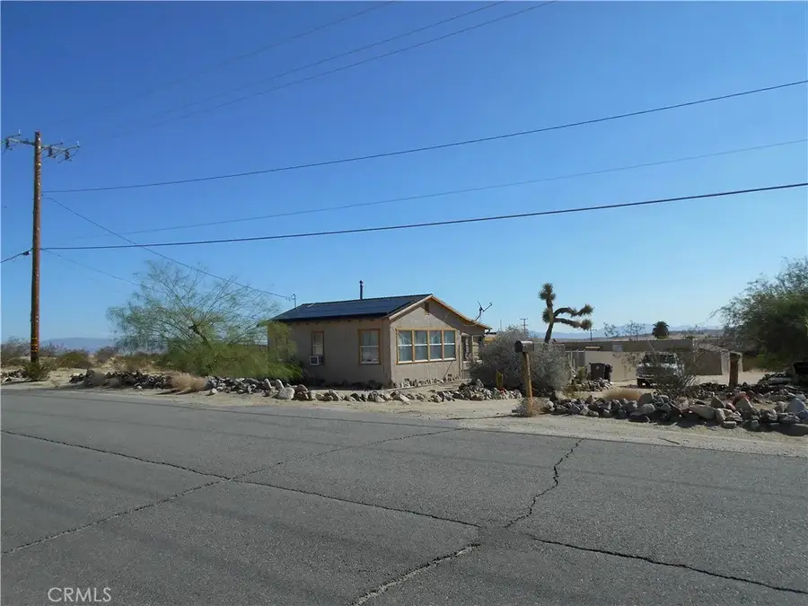 6439 Desert Knoll Avenue, Twentynine Palms, CA 92277 - Image #2